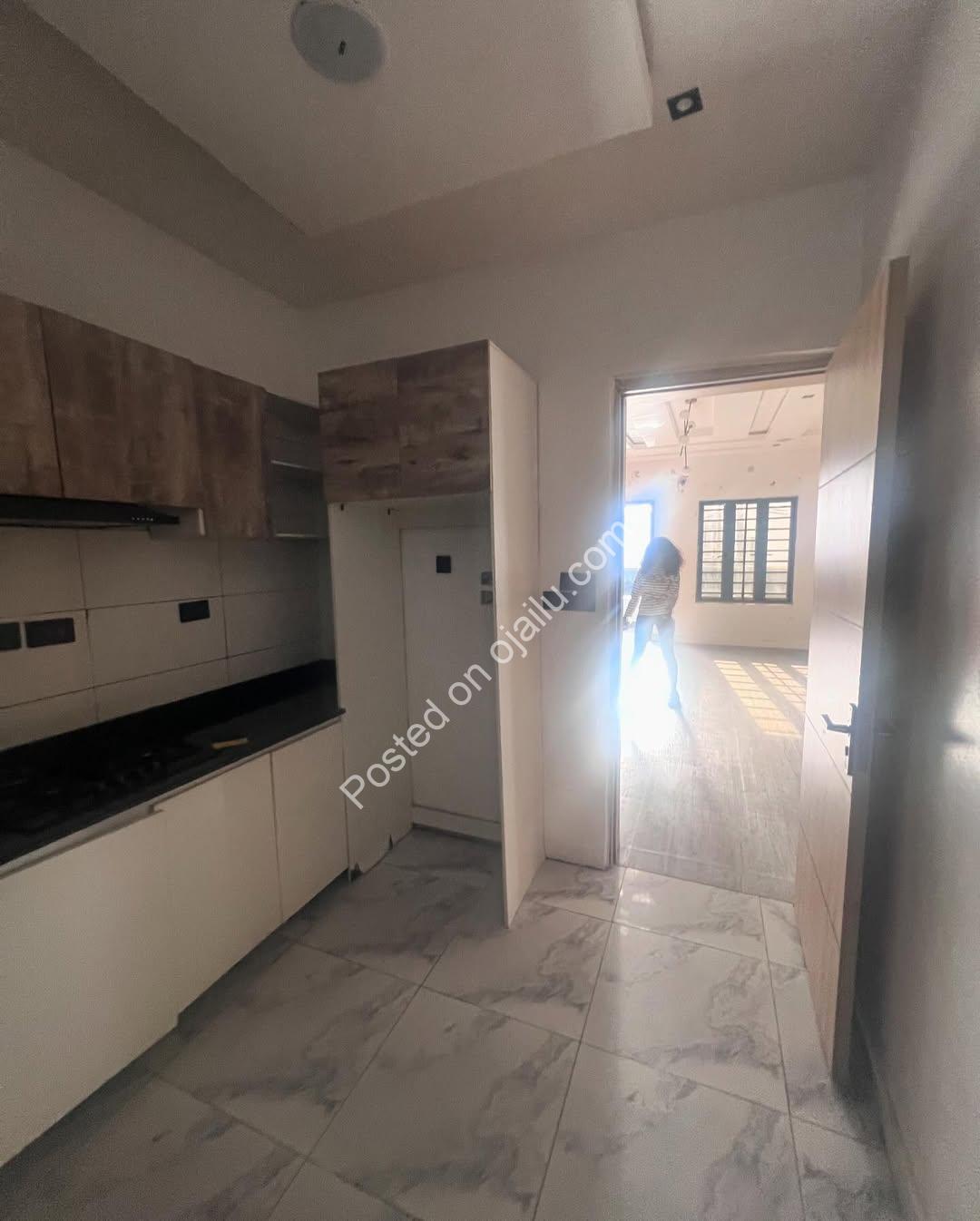 Lekki’s Finest: 2-Bedroom Gem with BQ