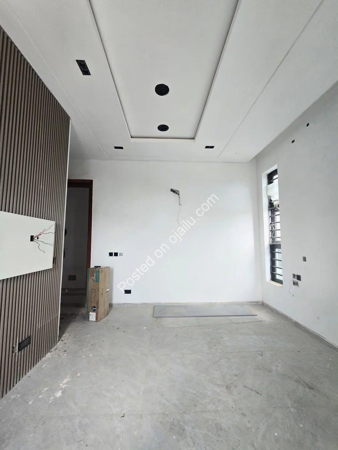 Elevator 3-Bed Ensuite with Pool & Gym in Prime Ikeja