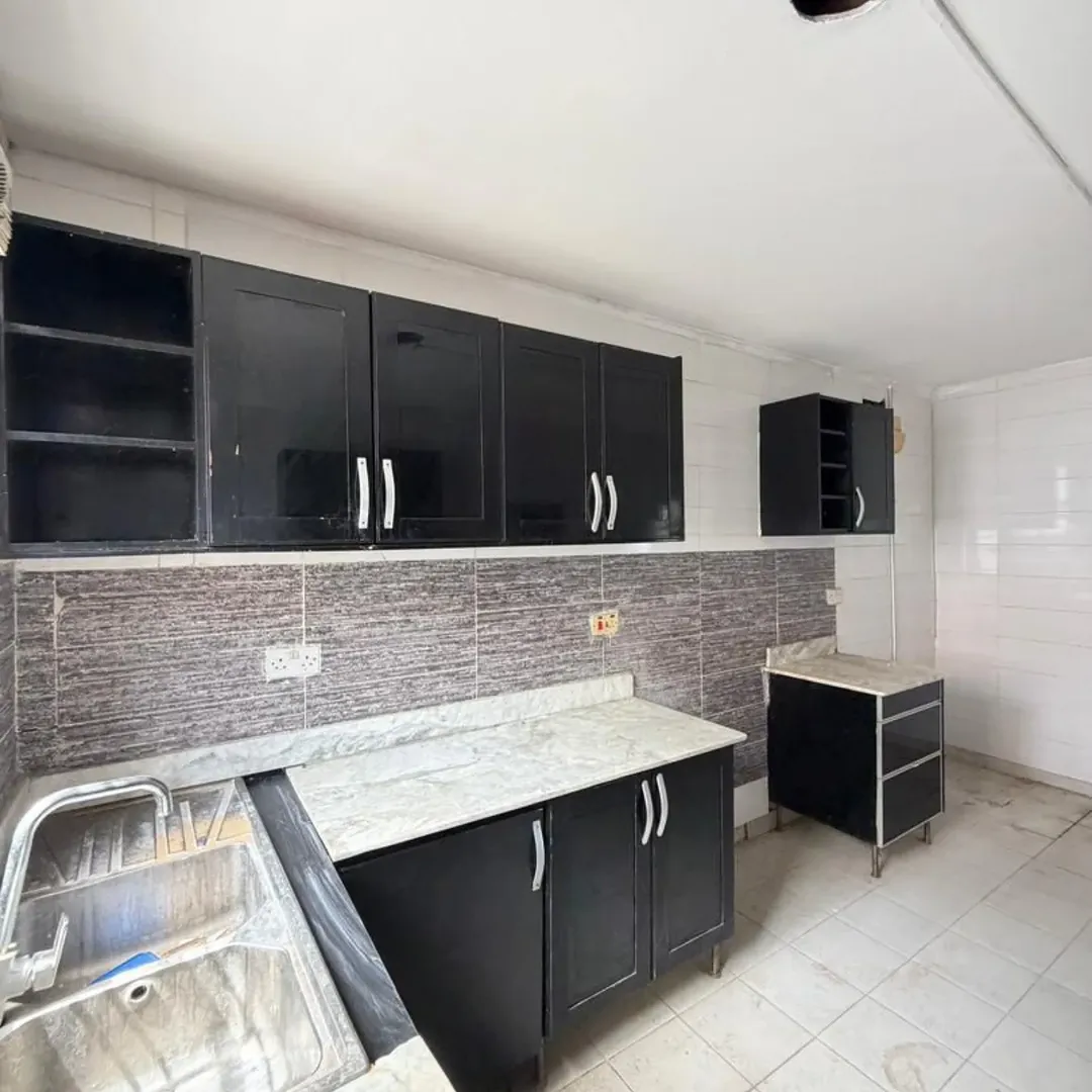 Elegant 4-Bedroom Haven with BQ in Lekki Phase 1