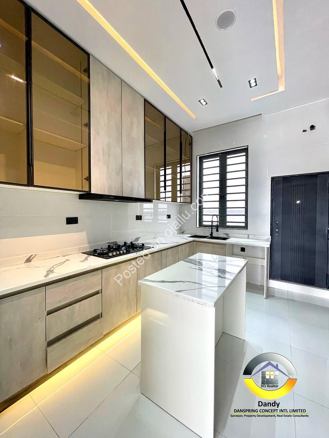 Lekki’s Finest: 4-Bed Ensuite Haven with BQ