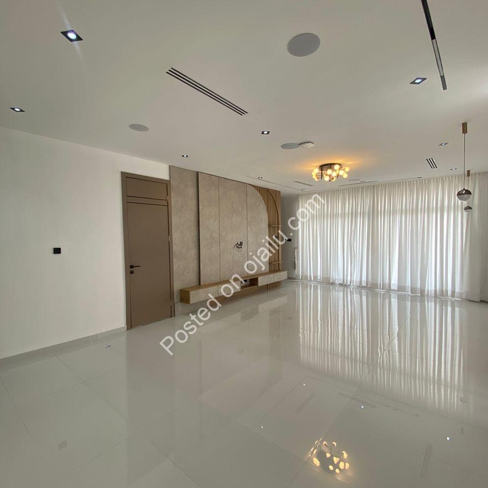 Elevator to Elegance: 5-Bed Ikate Haven with Pool & Gym