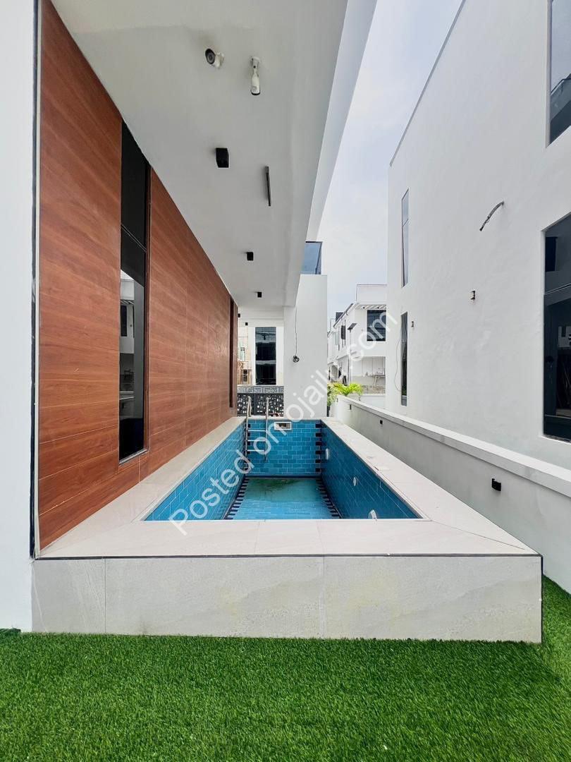 Elegant 5-Bed Dulex with Private Pool & Cinema