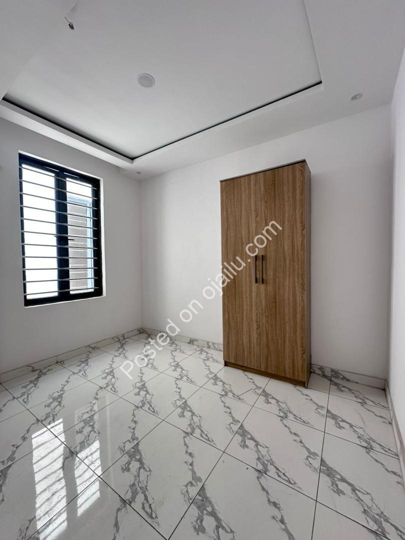 Coastal Road Gem: 3 Luxe 4-Bed Semis in Lekki