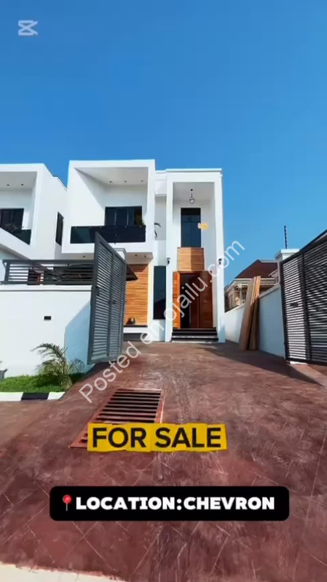 Sleek 5-Bed Duplex with Resort-Style Pool in Lekki