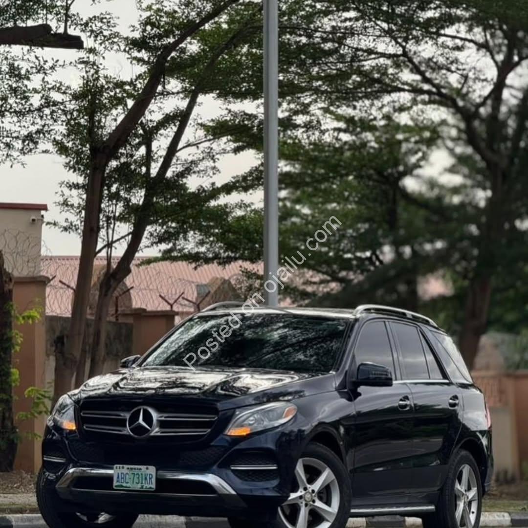 Abuja’s Ultimate Luxury SUV: Drive in Pristine Prestige