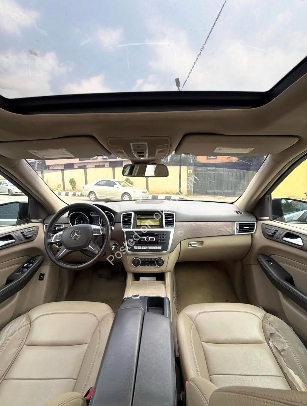 Luxury 4Matic SUV: 2013 Mercedes ML350