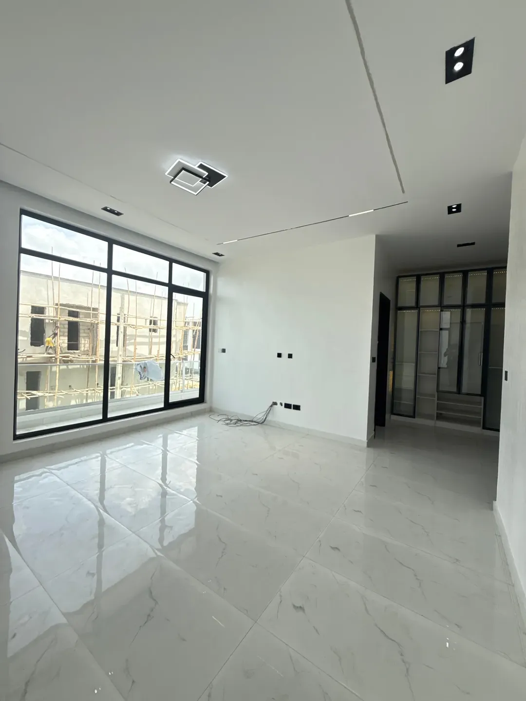 Lagos Luxury: 5-Bed Poolside Estate in Chevron