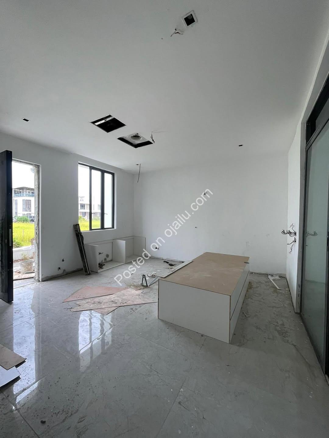 5-Bed Semi-Detached Duplex with Cinema, Gym & Pool in Ikate Lekki