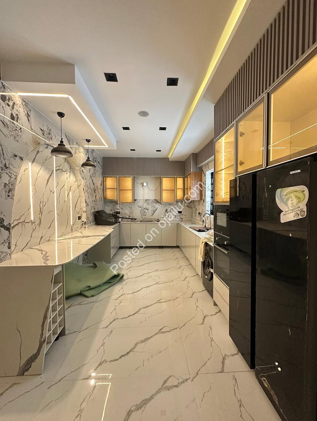 Lekki’s Ultimate 5-Bedroom Estate Oasis