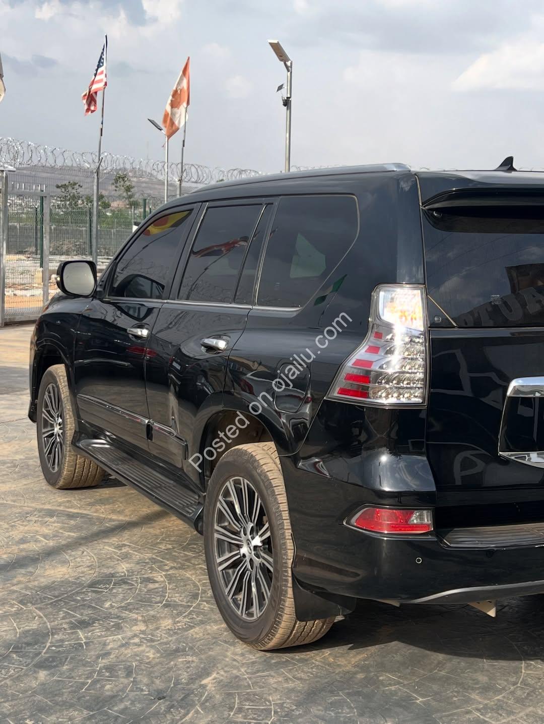 Luxury Lexus GX 460: Rugged V8 Power, N31M