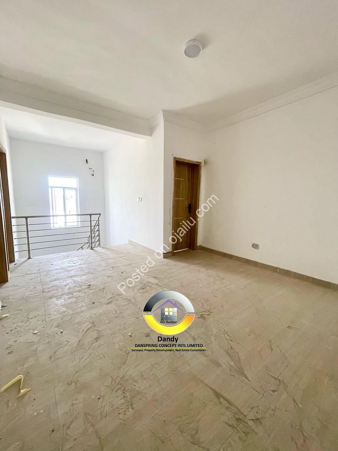 Lekki Phase 1 Maisonettes & Penthouse: 24/7 Power & Security