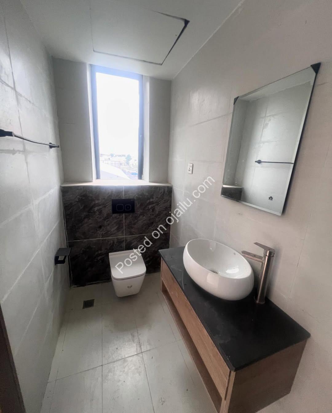 Lekki’s Finest: 2-Bed Ensuite Haven for Sale