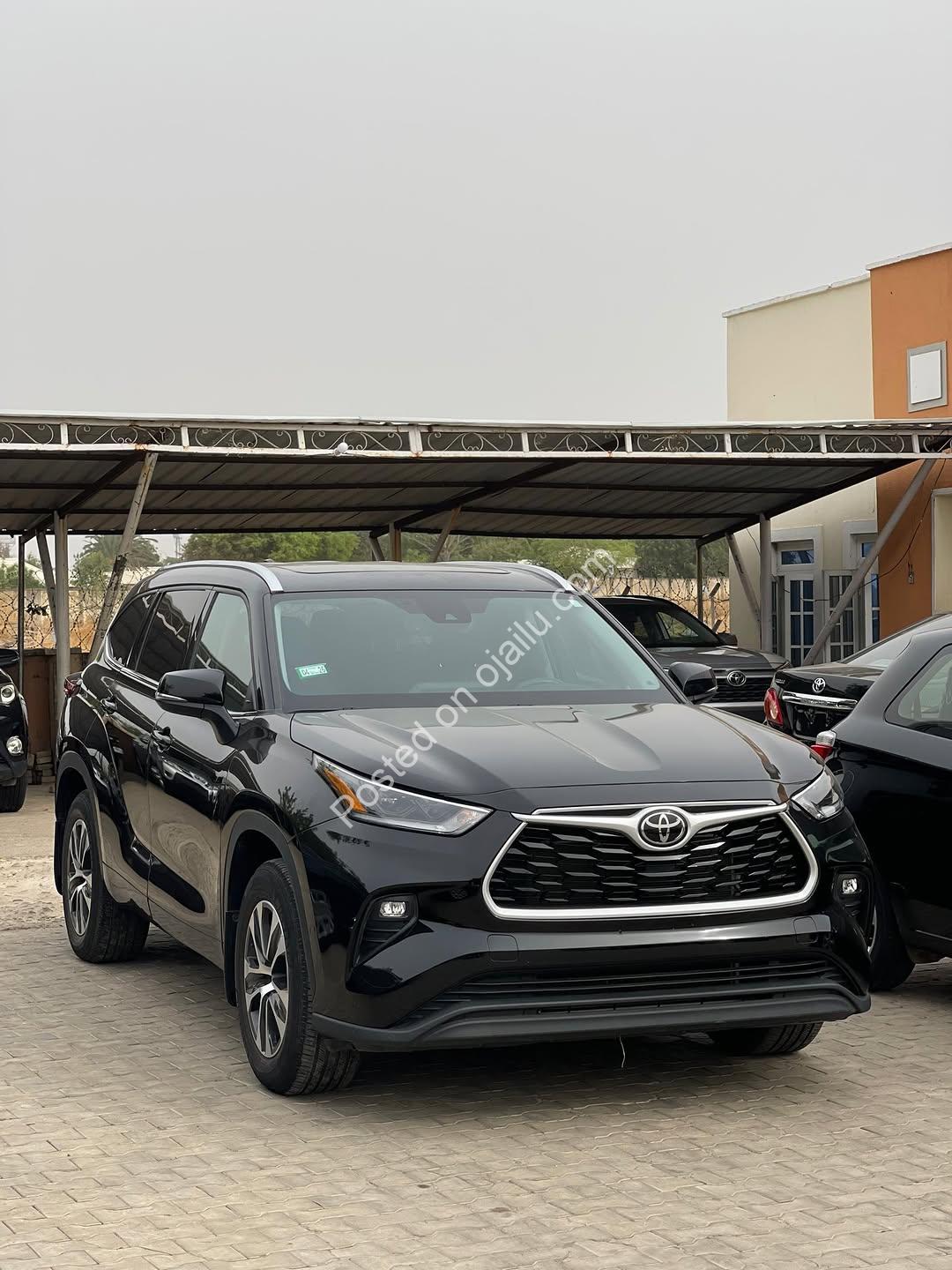 Toyota Highlander XLE V6: Luxury & Power, Priced at ₦58M
