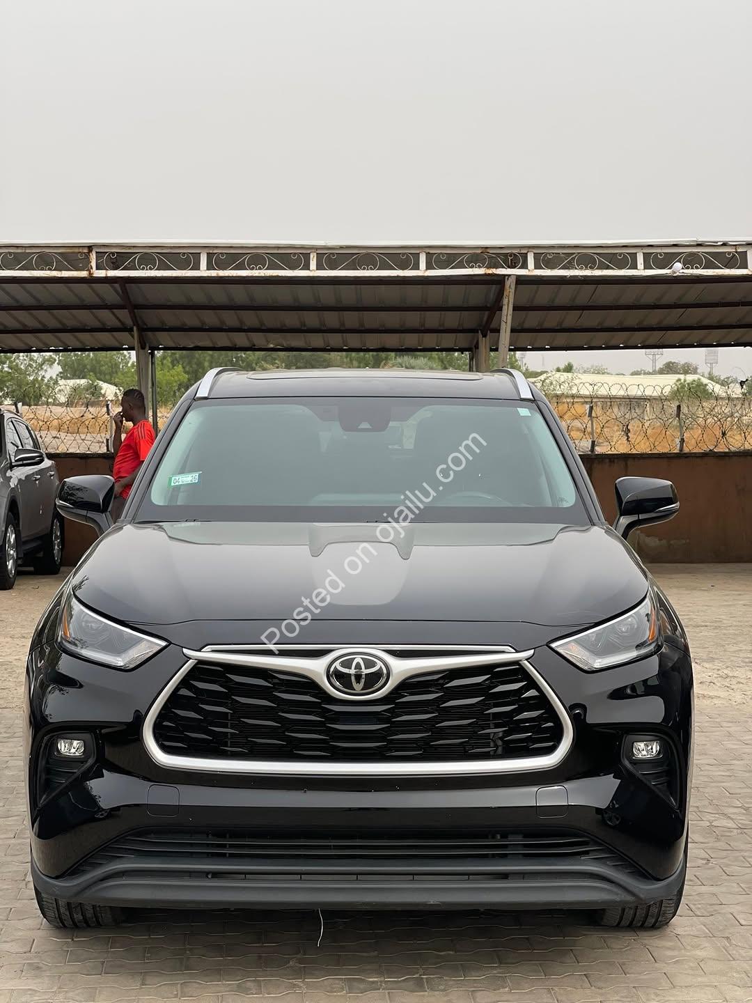 Toyota Highlander XLE V6: Luxury & Power, Priced at ₦58M