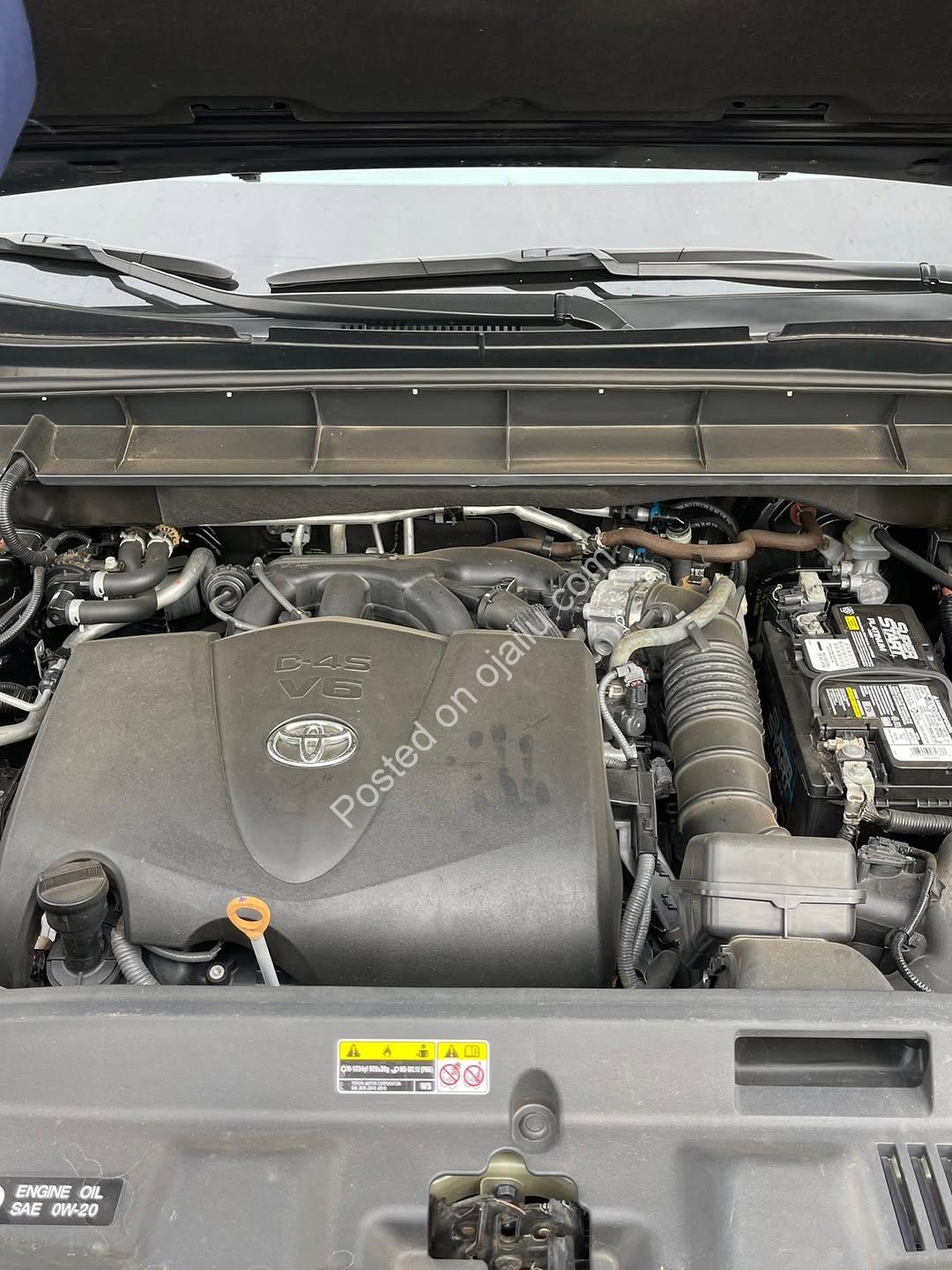 Toyota Highlander XLE V6: Luxury & Power, Priced at ₦58M