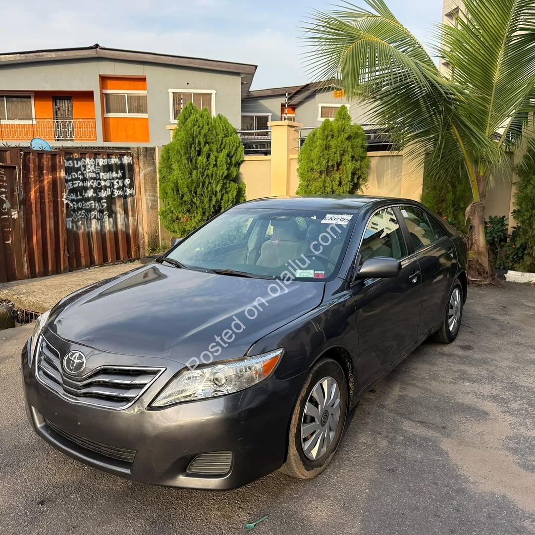 Own a 2011 Toyota Camry LE: Duty Paid
