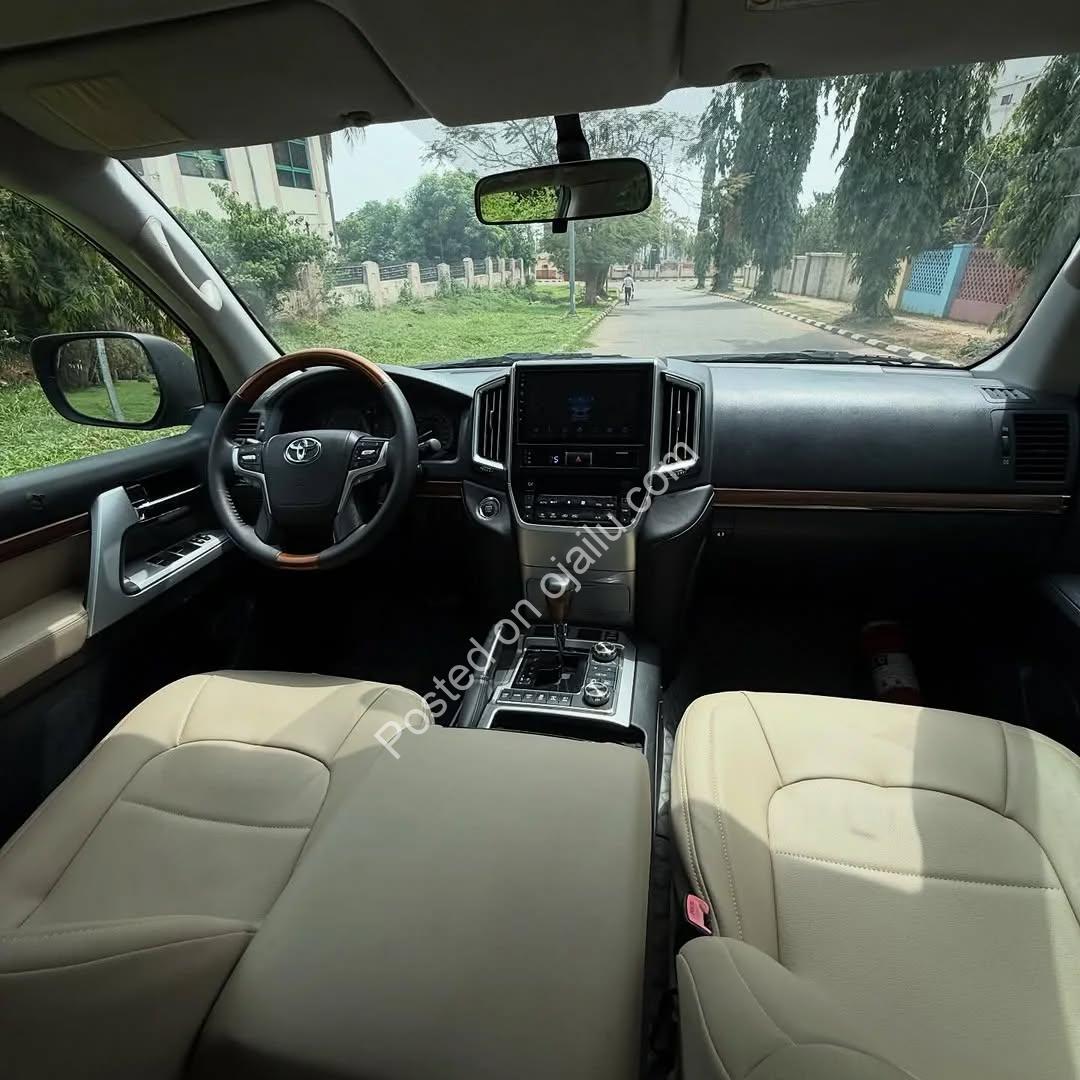 The SUV That Never Stops – 2012 Land Cruiser, ₦49M