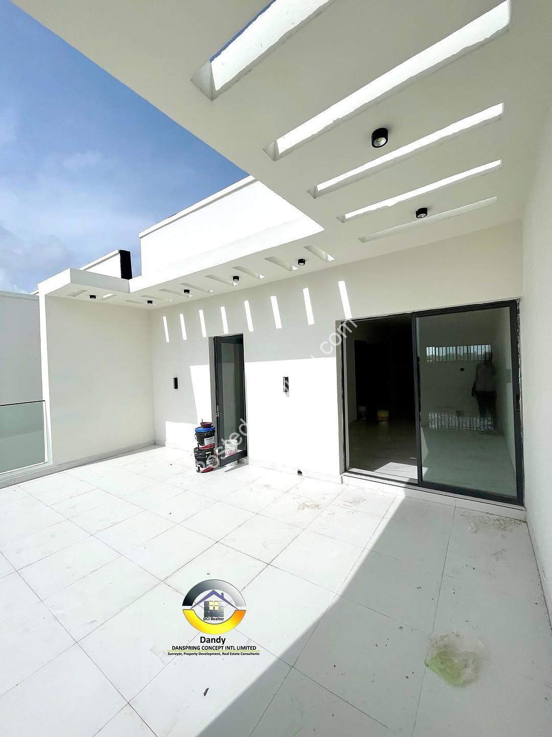 Lekki’s Ultimate 4-Bedroom Haven with Rooftop Oasis