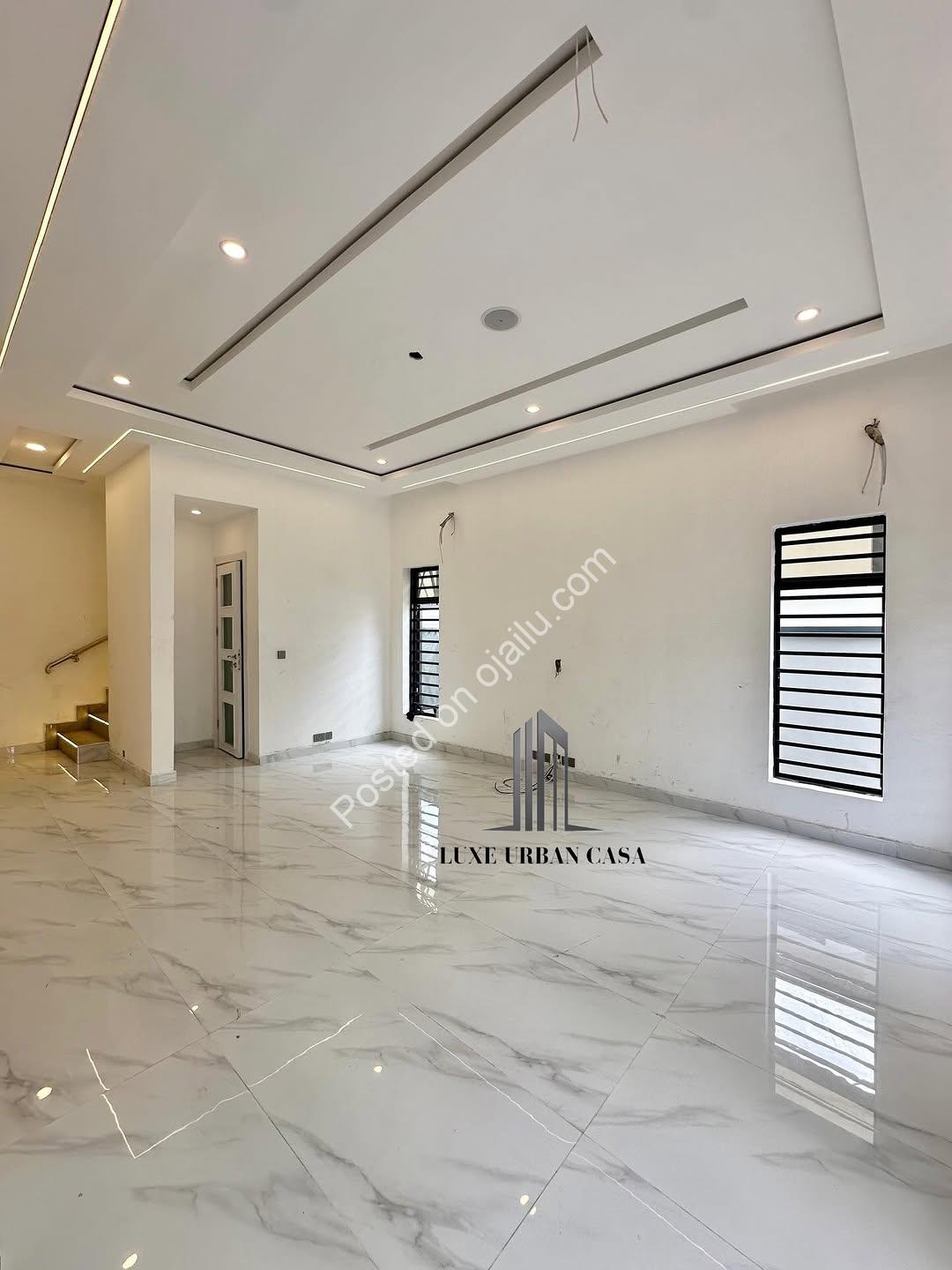 Chevron’s Premier 4-Bedroom Haven with Luxury Amenities