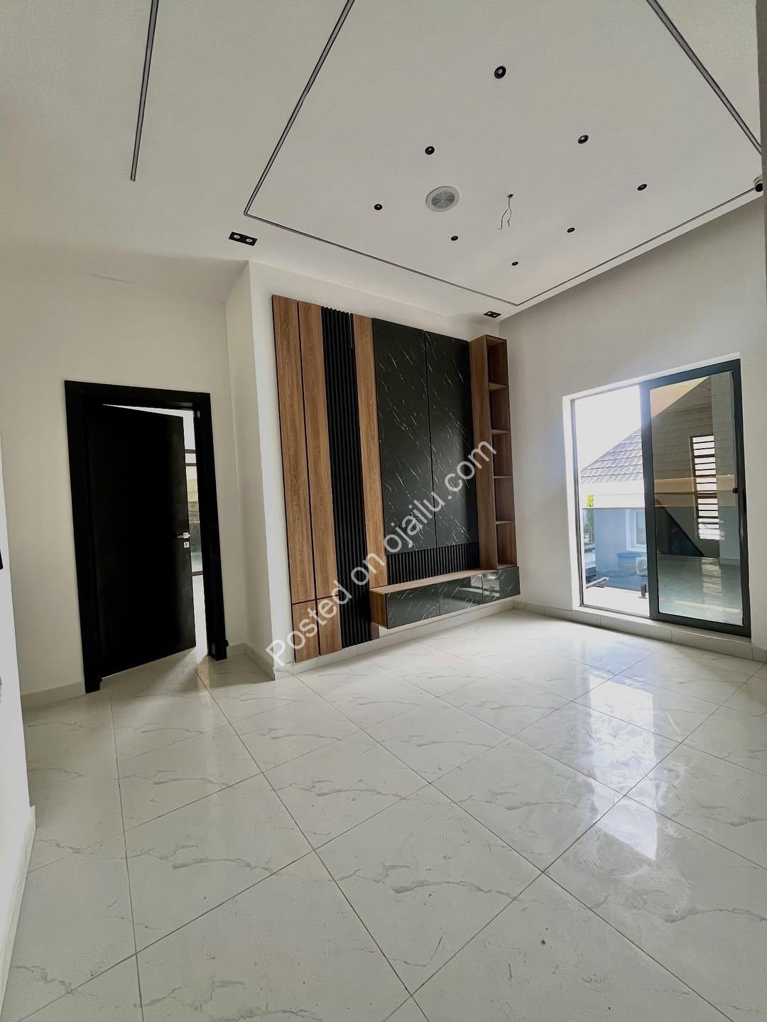 Lekki’s Ultimate 4-Bedroom Duplex with BQ