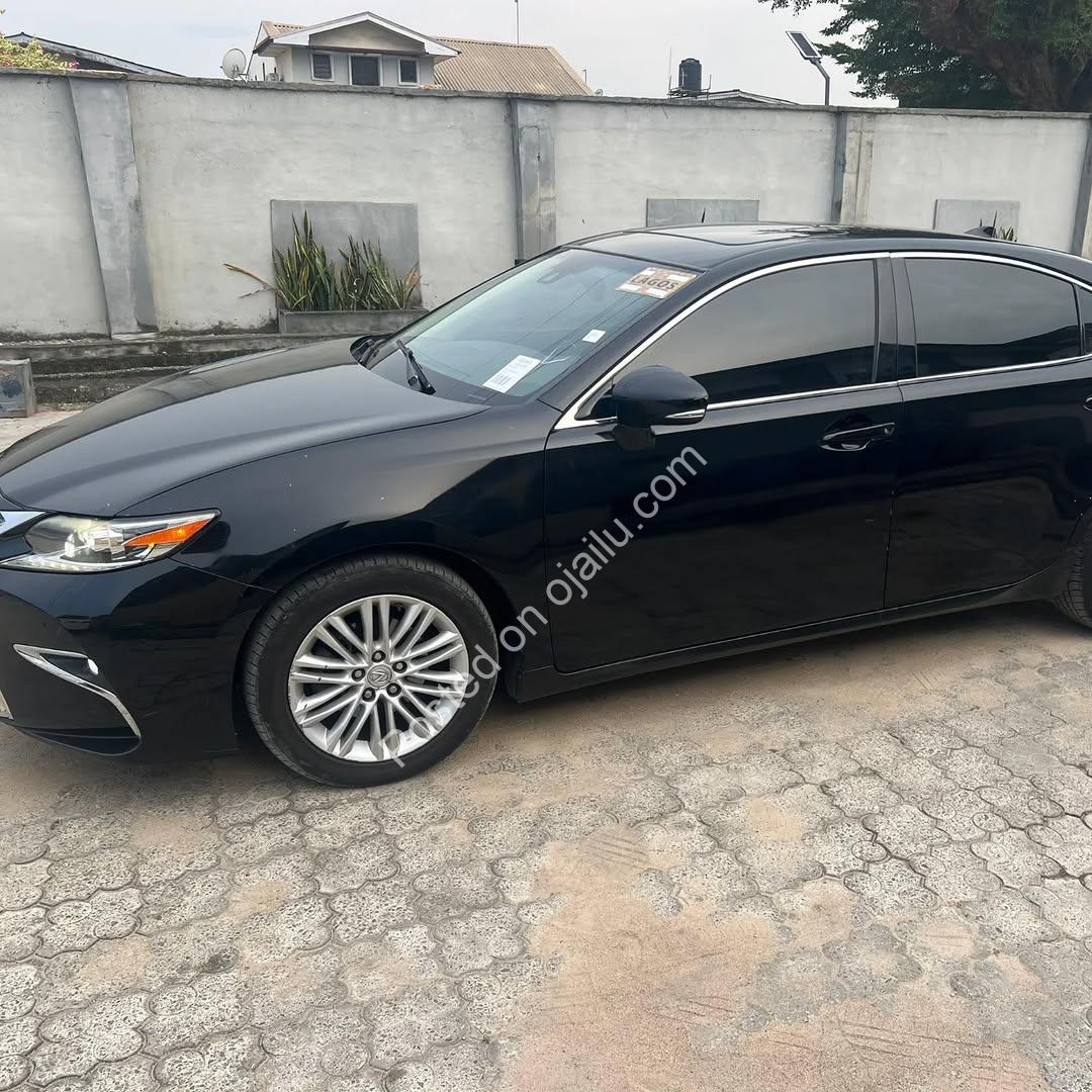 Lexus ES350 2017: Open-Roof Luxury, Now Yours in Lagos