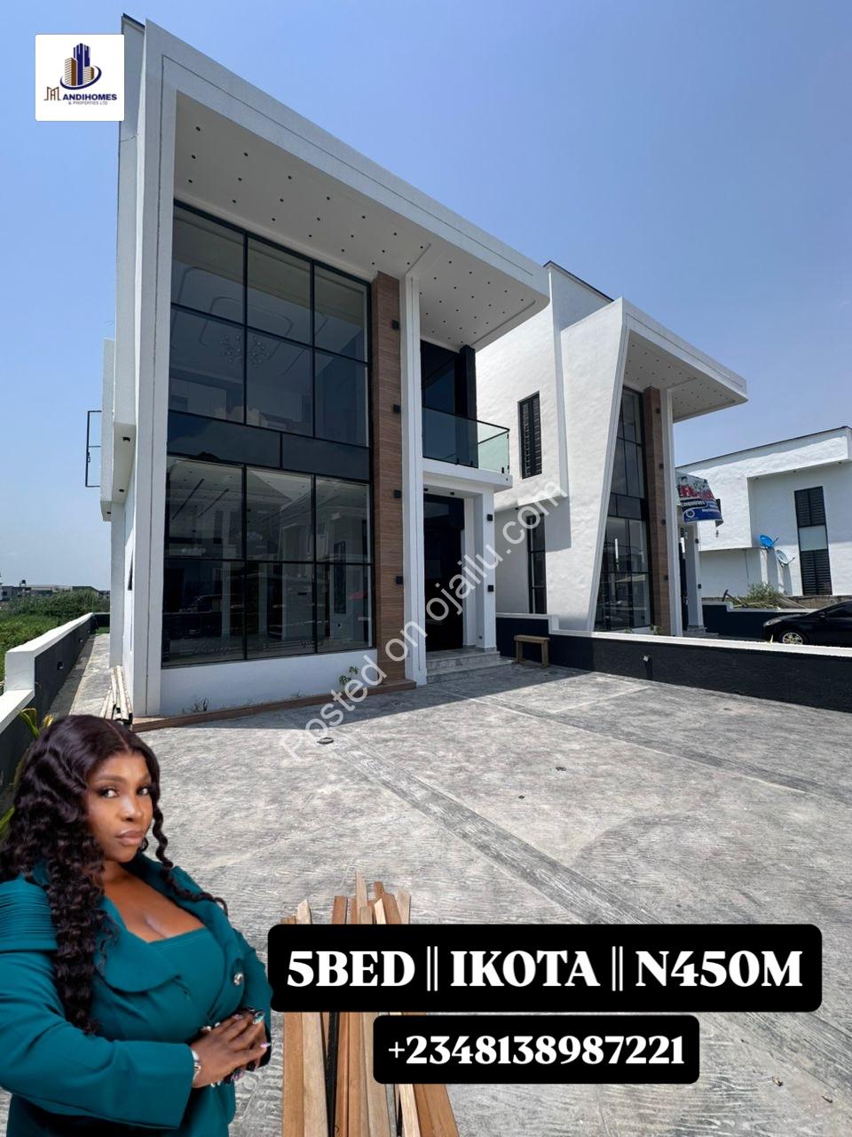 Sleek 5-Bed Villa with Pool & Cinema in Gated Estate