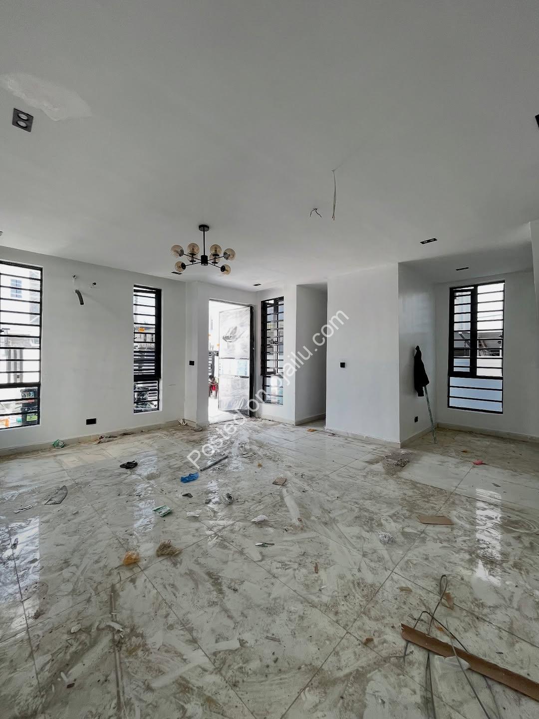 Stunning 5-Bed Ikota Villa: Your Dream Lagos Lifestyle Awaits