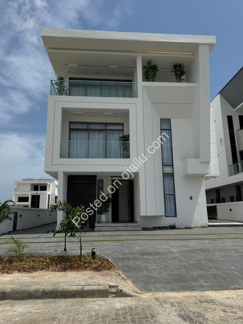 Ikate’s Ultimate 5-Bed Estate: Pool, Elevator & Total Luxury