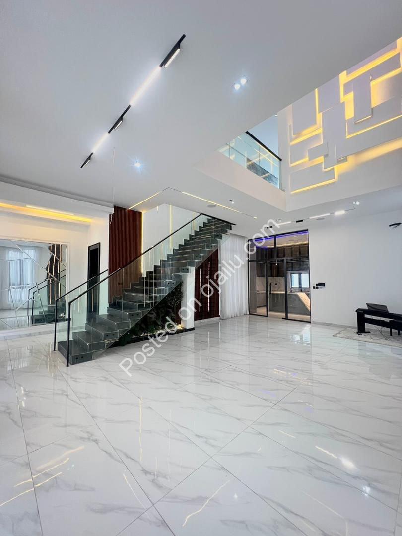 Lekki’s Ultimate Family Sanctuary with Private Pool