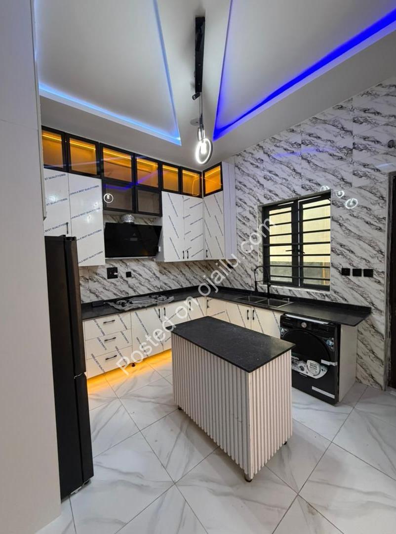 Exclusive Lekki Haven: 4-Bedroom Duplex with BQ & Smart Luxury