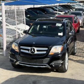 Luxury GLK350: Panoramic Roof