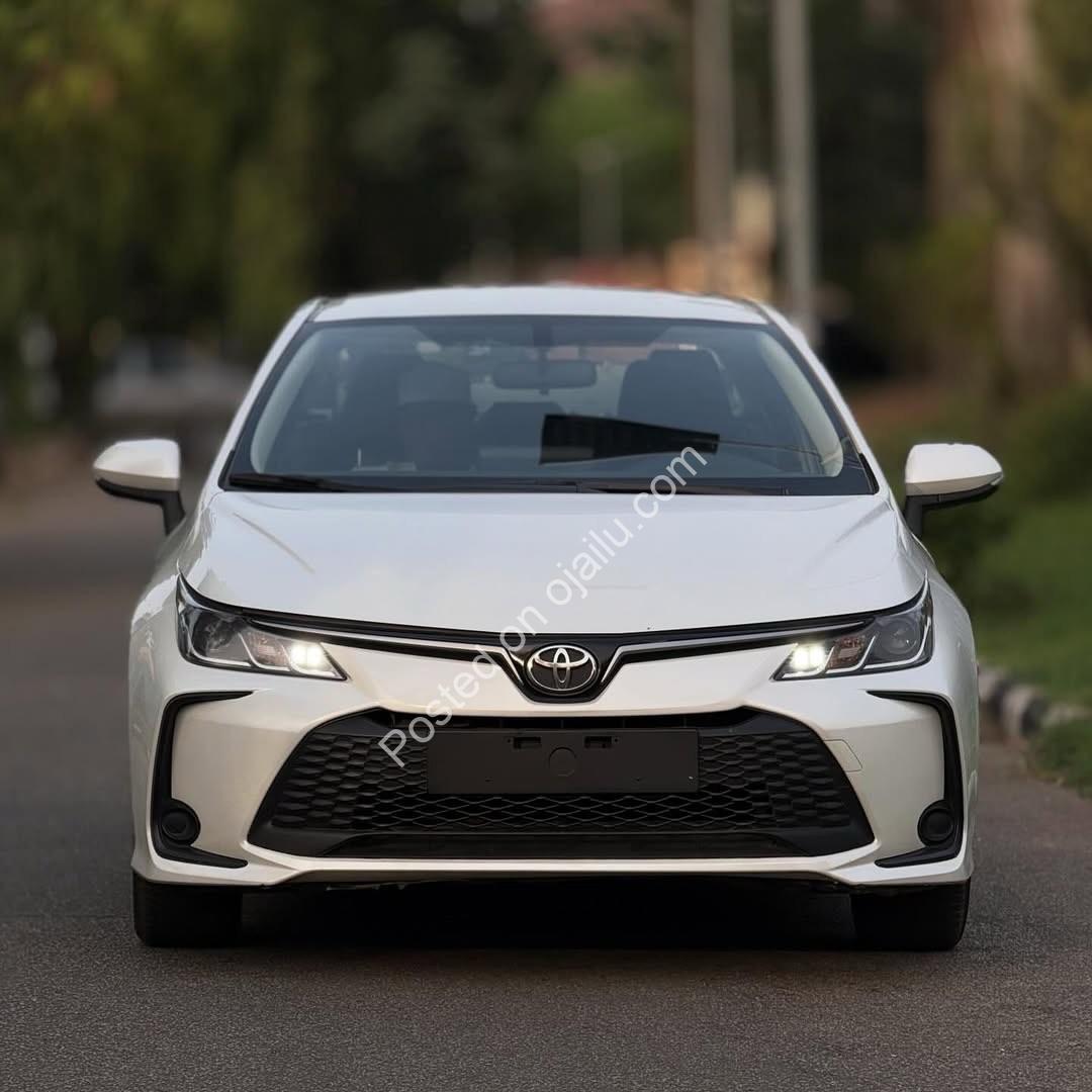 Brand New 2024 Corolla: Zero Miles, Ultimate MPG & Style