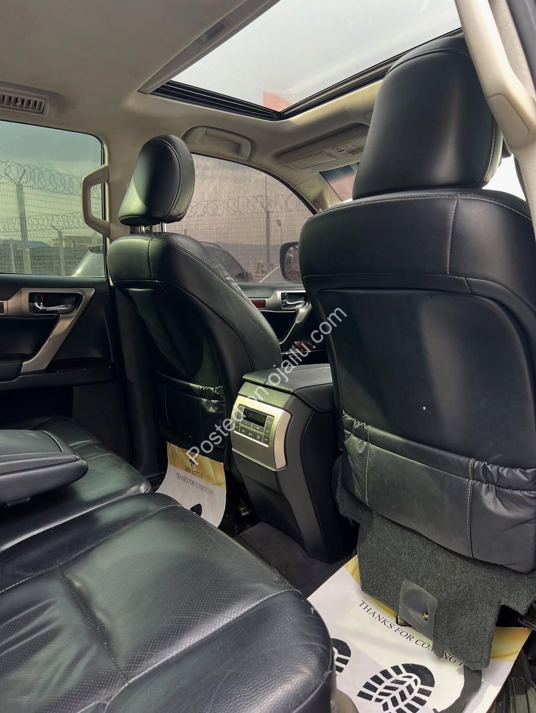 Luxury Lexus GX 460: Rugged V8 Power, N31M