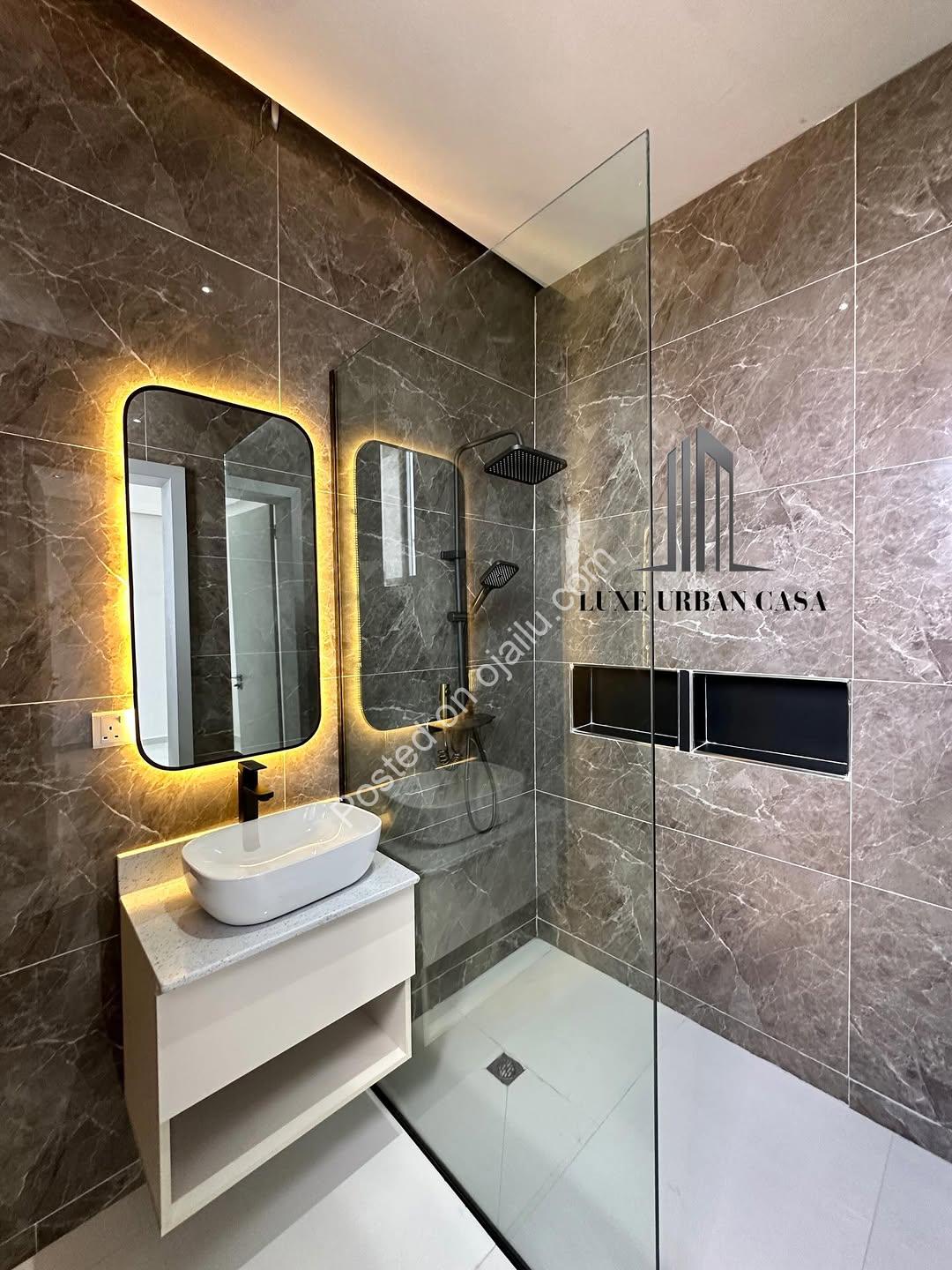 5-Bed Cinematic Haven in Lekki with Pool & Elevator