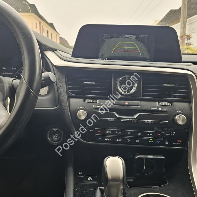 Luxury Lexus RX350: Accident-Free & Impeccable