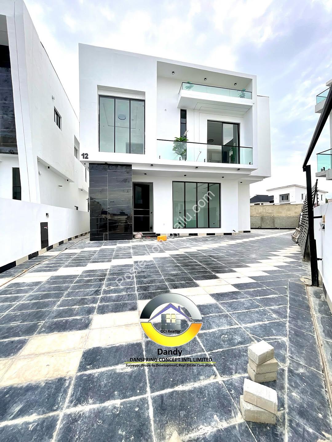 Lekki’s New 5-Bedroom Oasis with Pool & Luxury Finishes