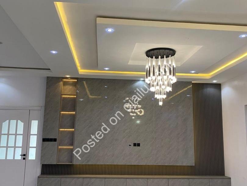 Chevron Haven: 5-Bed Estate with Pool & 24/7 Power