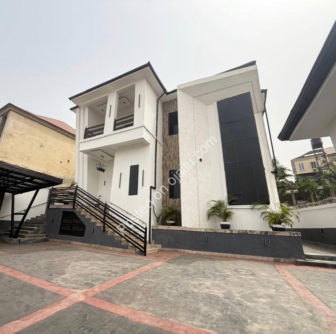 Asokoro’s Finest: 5-Bedroom Palace with BQ