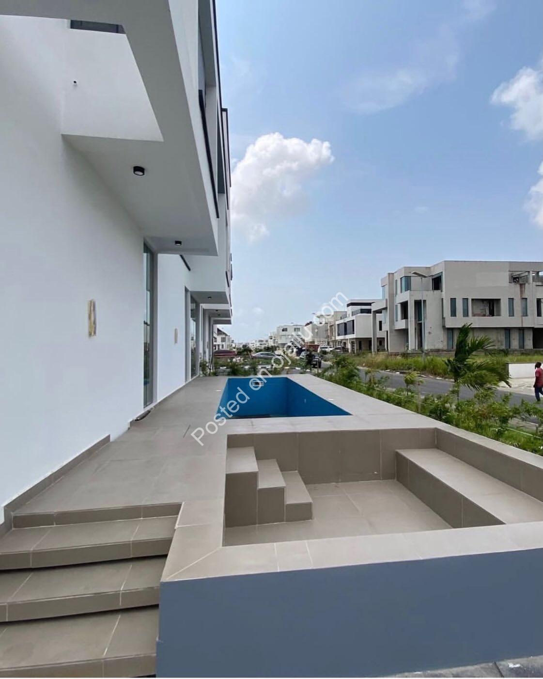 Luxury 5-Bed Duplex with Cinema & Pool in Ikate