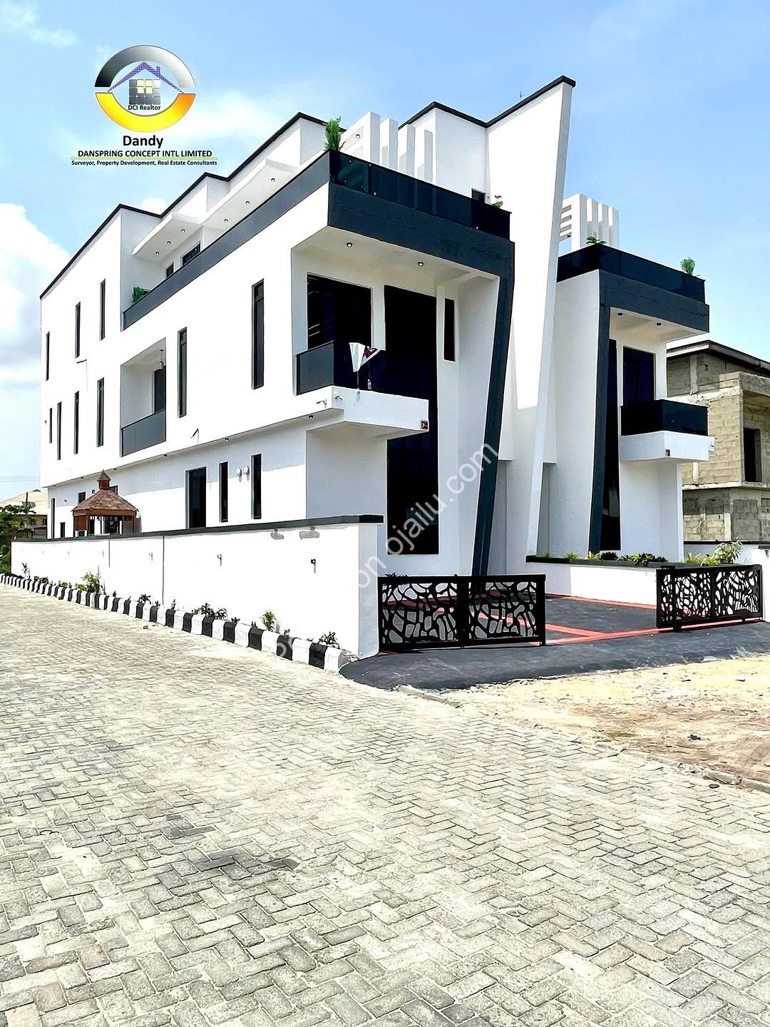 Cinema & Gym Penthouse: Your 5-Bedroom Lekki Oasis