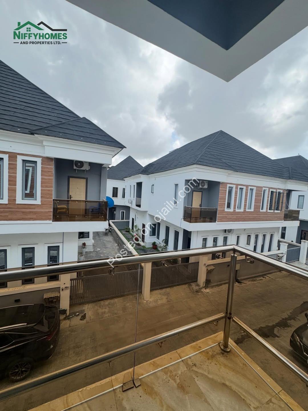 Spacious 4-Bedroom Haven in Prestigious VGC