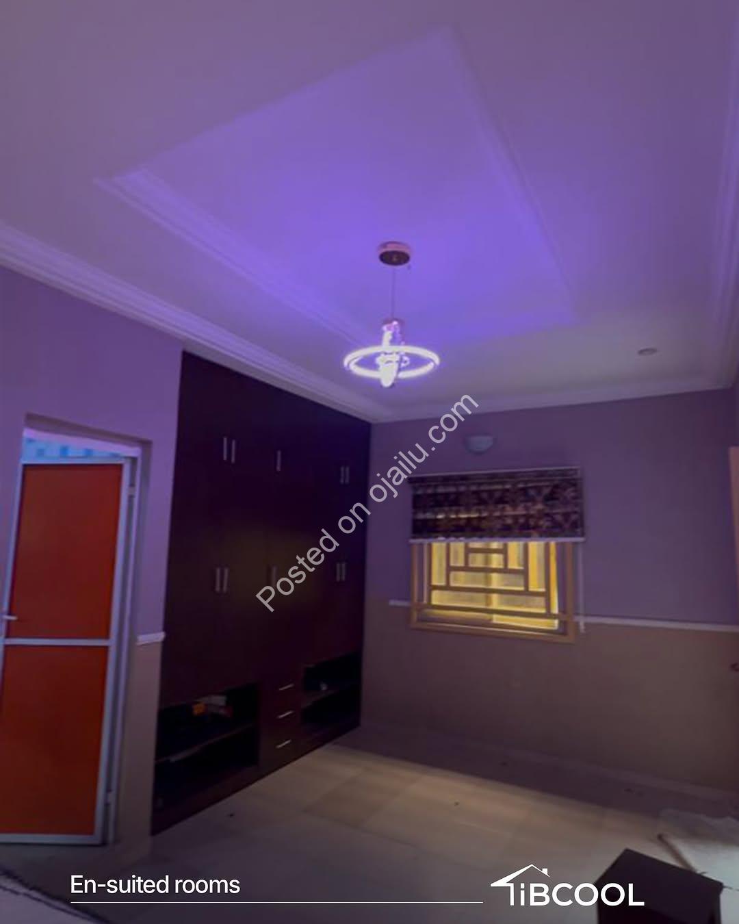 Modern 3-Bed Bungalow with BQ: Secure & En-Suite Living