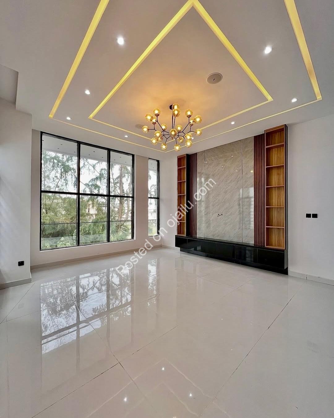 Exclusive 5-Bed Haven with Pool in Lekki County