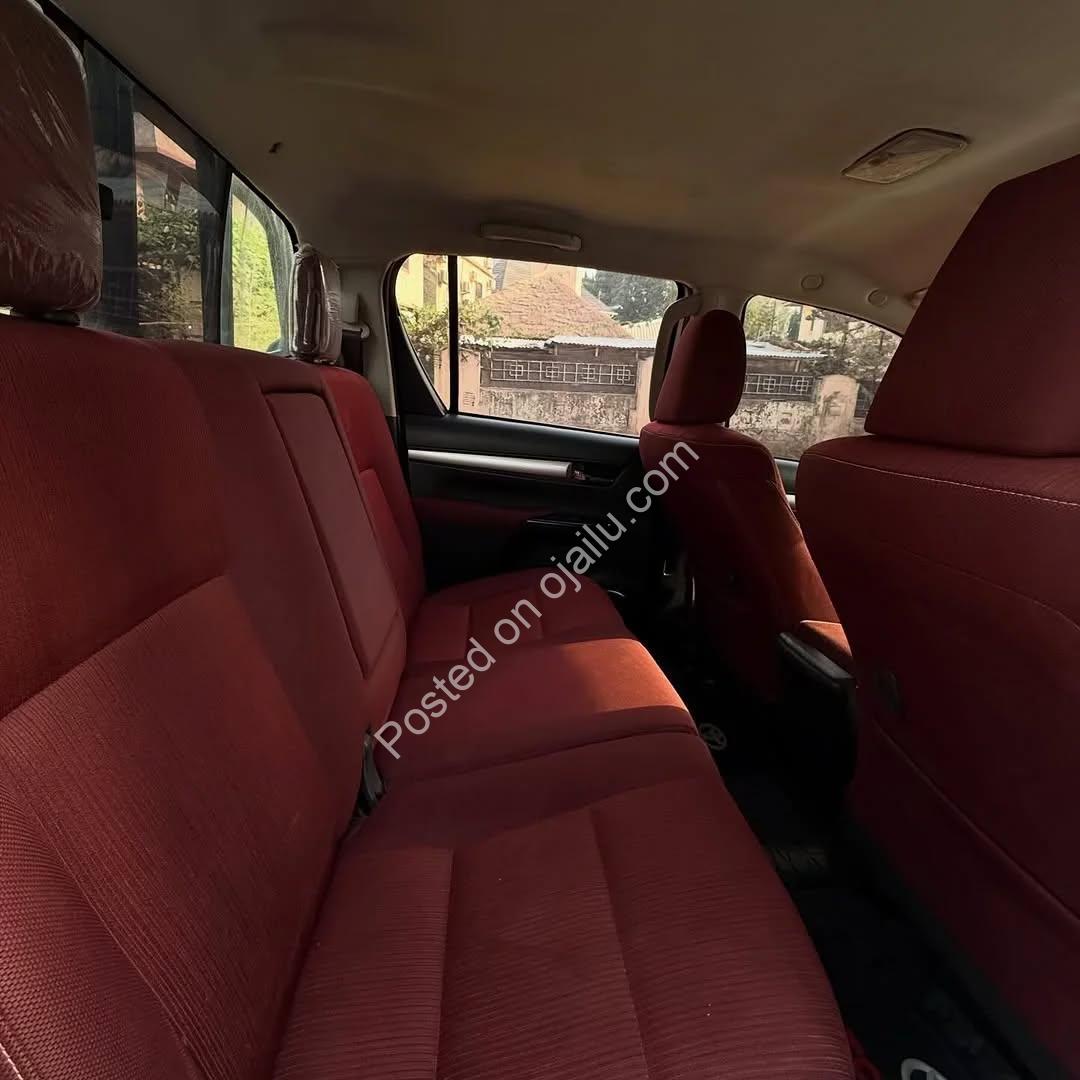 Toyota Hilux 2023: Unbreakable Reliability, Barely Driven