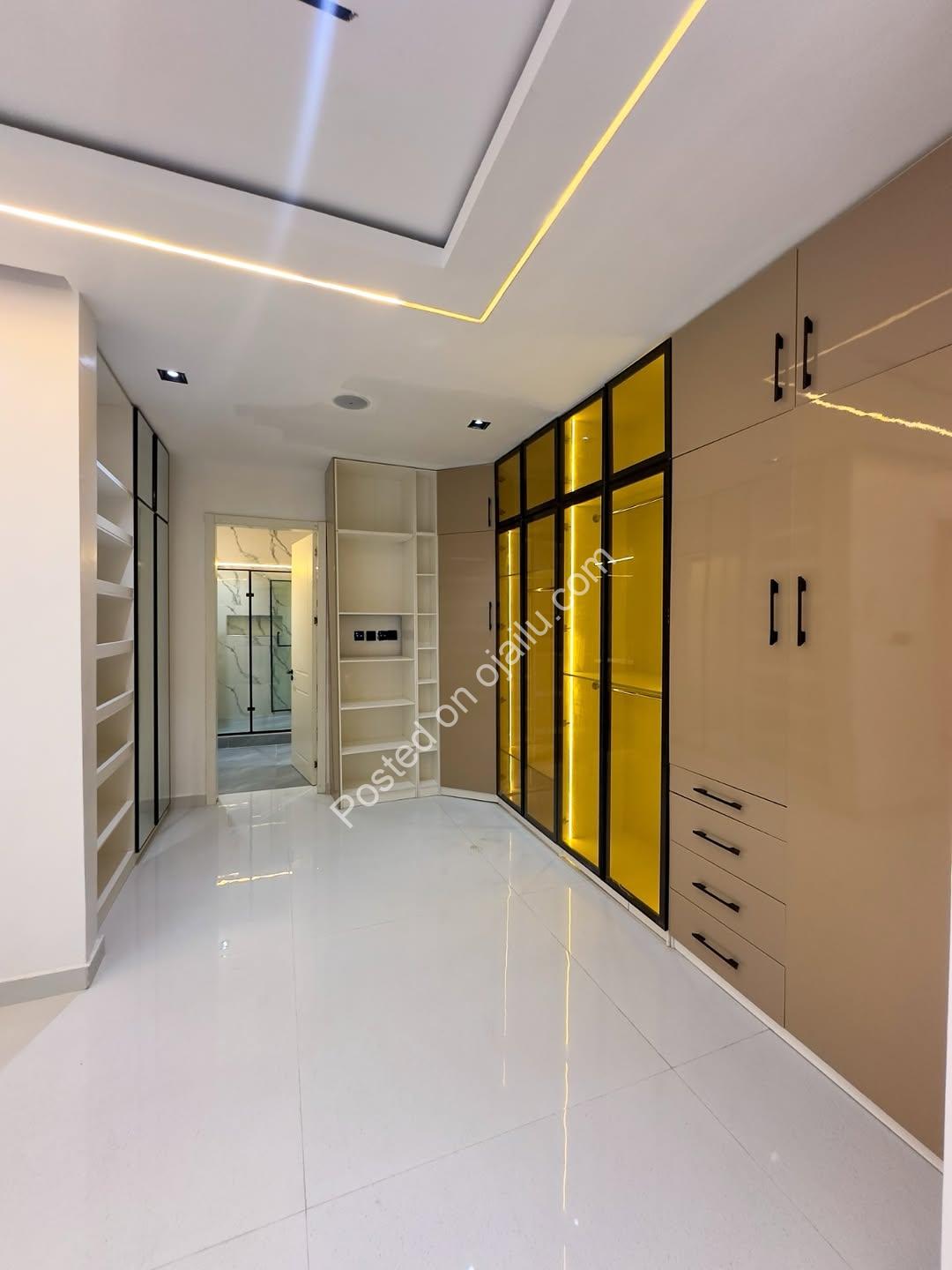 Exquisite 5-Bedroom Haven in Ajah’s Royal Garden Estate