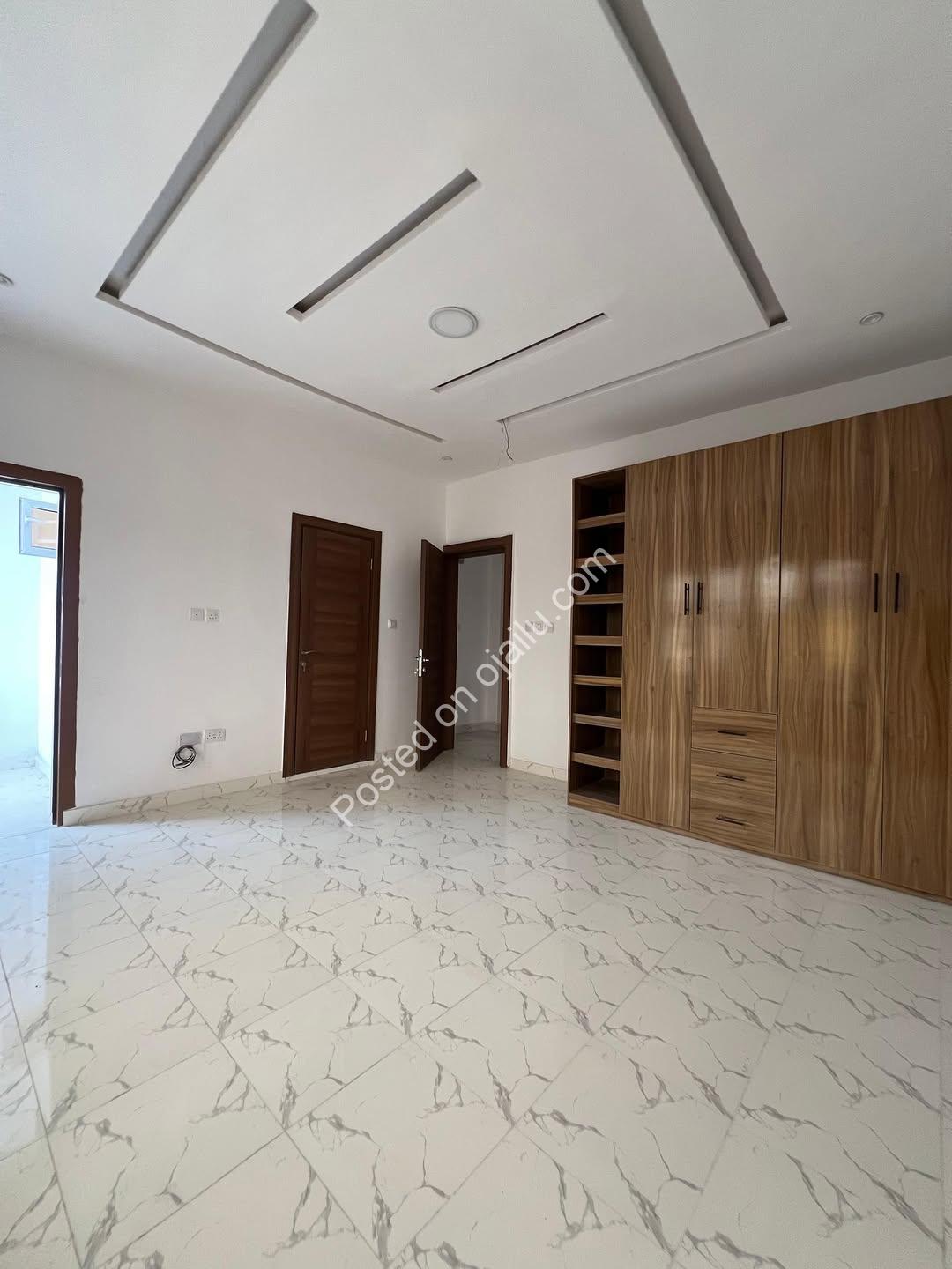 Exclusive 3-Bed Duplex in Ajah Lekki: 100M Net