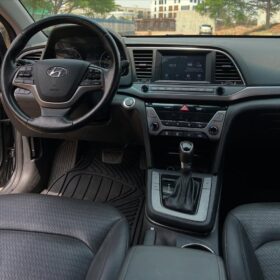 2017 Hyundai Elantra: Pristine & Powerful