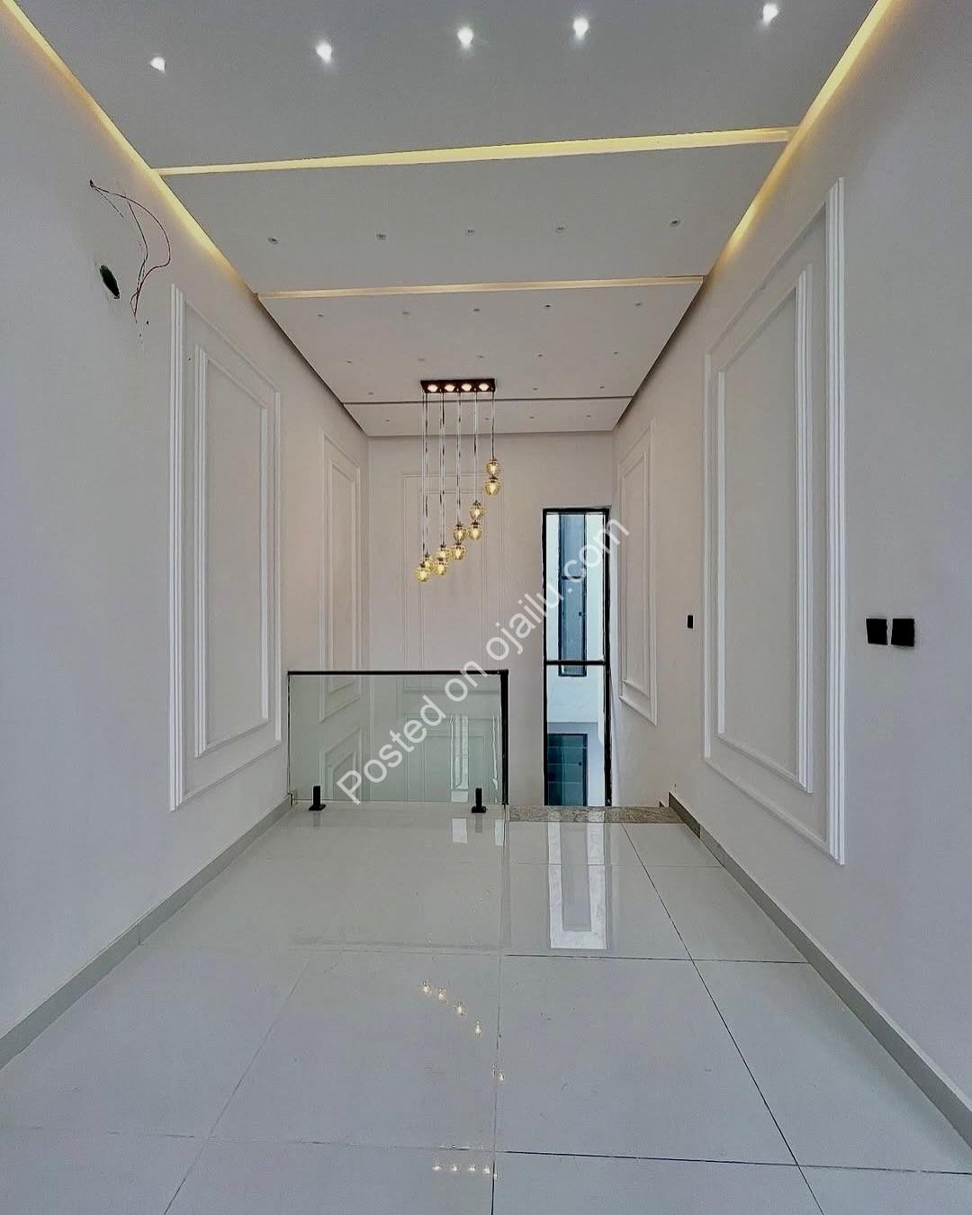 Exclusive 5-Bed Haven with Pool in Lekki County