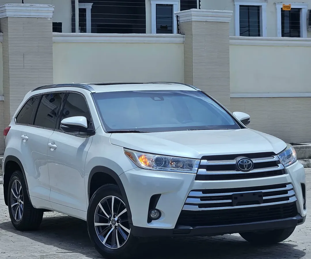 2008 Lexus ES350: Low-Mileage Luxury, Accident-Free