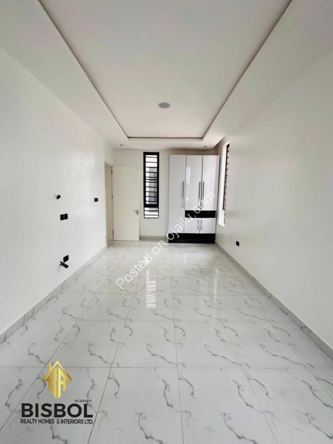 Lekki’s Ultimate 5-Bedroom Luxury Estate Home